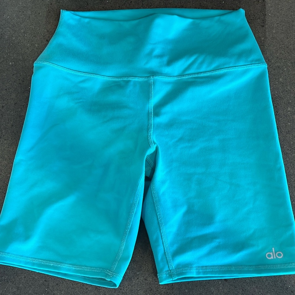 Alo running shorts size medium